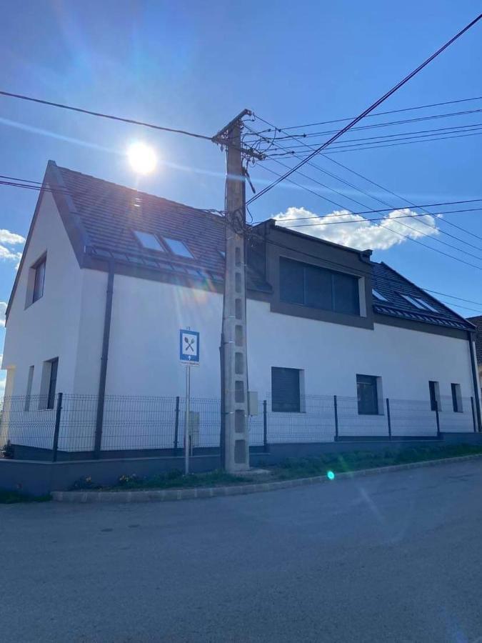 Villa Corner 蒂豪尼 外观 照片